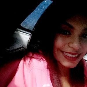 Meet your Posher, Ariel